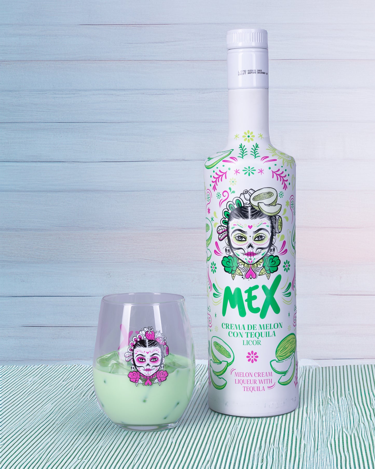 PACK GARRAFA + oferta de COPO - BEBIDA COM TEQUILA - MEX CREAM MELÃO 70cl